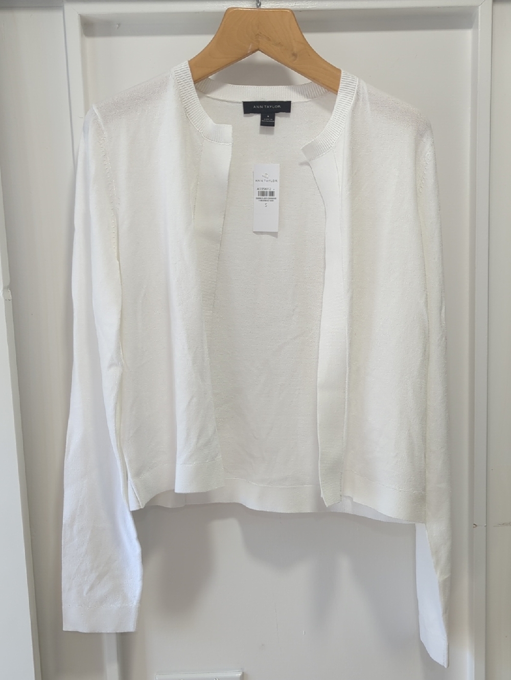 Ann Taylor White Open-Front Knit Cardigan with Crew Neckline Size Small